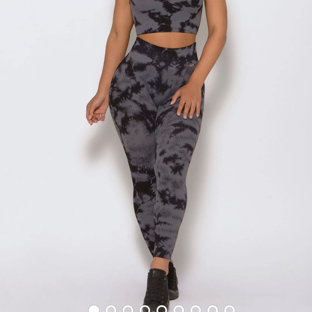 Bombshell tie dye legging